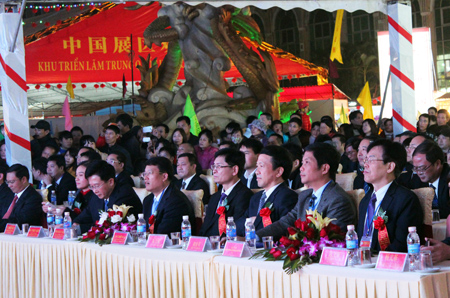 ផ្សារណាត់ពាណិជ្ជកម្ម-ទេសចរណ៍អន្តរជាតិវៀតណាម-ចិនឆ្នាំ២០១៣ត្រូវបានប្រារព្វឡើង